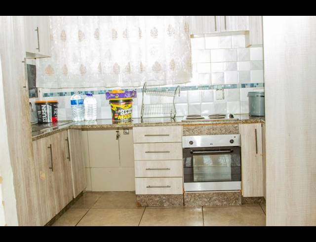 1 BEDROOM APARTMENT FOR SALE IN KEW